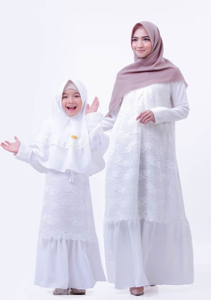 model gamis warna putih terbaik 2020 desain mewah dan modern model baju korea