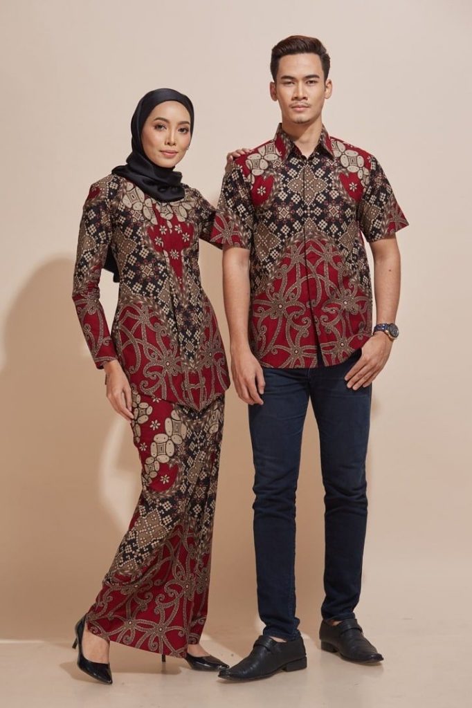 model kebaya wisuda pinterest 725 X 1088 model kebaya batik fabric for sale di 2020 pakaian wanita model