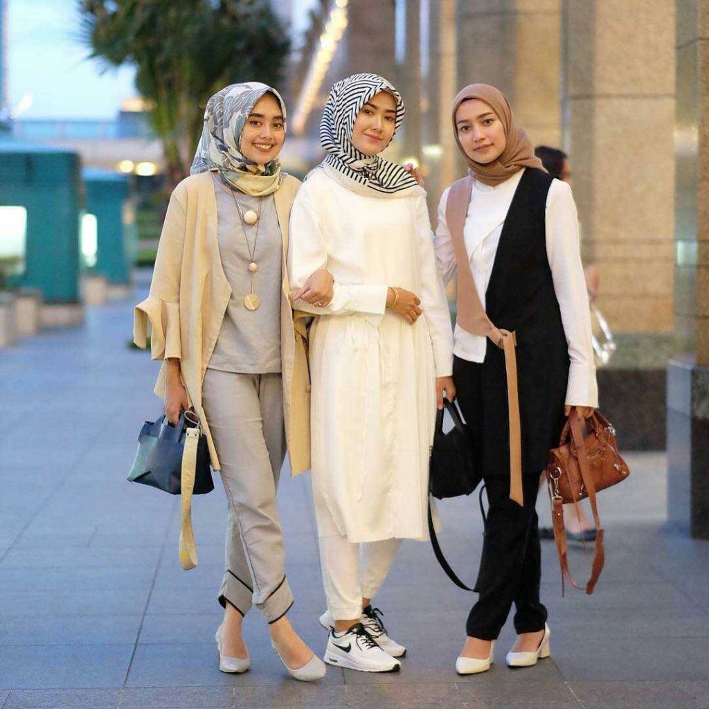 Gaya Hijab Milenial Simple Untuk Dipakai Sehari-Hari – Avanascarf Outfit Hijab Sehari-Hari