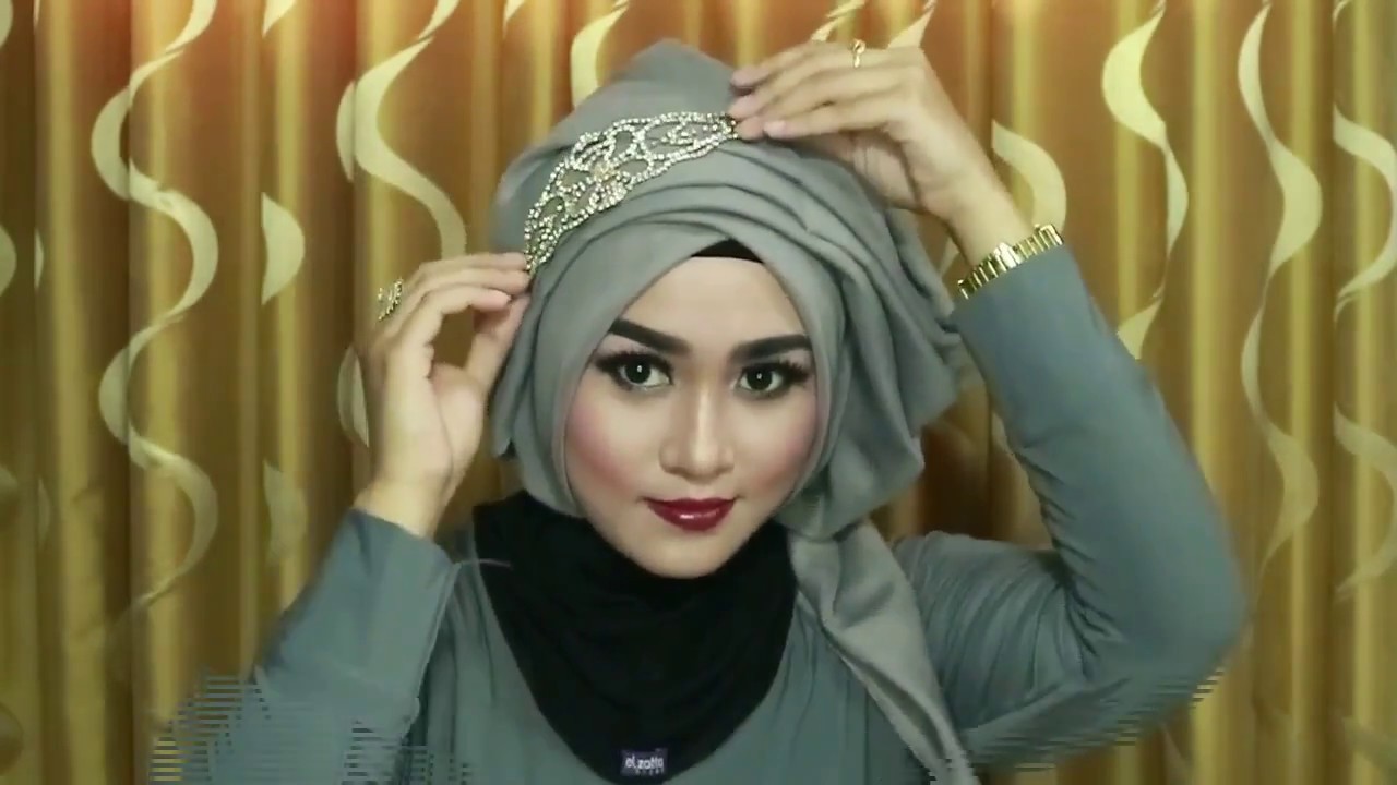 Hijab Wisuda,Hijab Pesta,Hijab Kondangan,Hijab Simple, Tanpa Banyak Jarum 1 Model Hijab Pesta